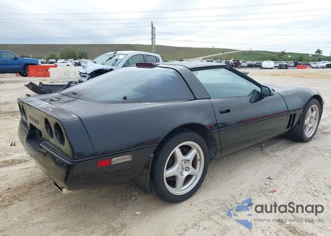 1988 Chevrolet Corvette из США, поврежденный, VIN 1G1YY2189J5101983
